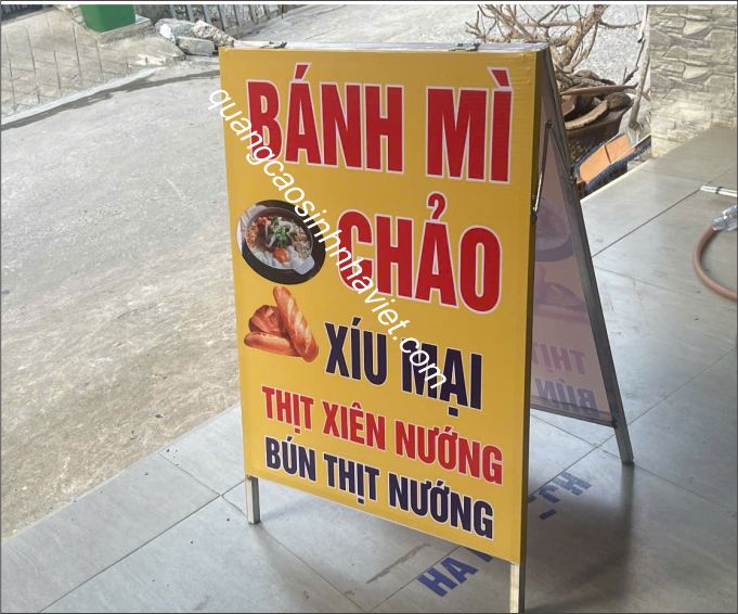Bảng hiệu bánh mì phước tân biên hòa