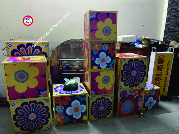 Gia công bảng khối hộp dán decal chuẩn bị thi công Fiato Nhơn Trạch