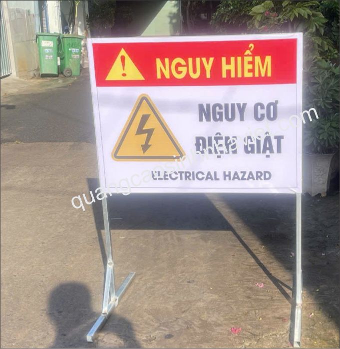 biển báo nguy cơ điện giật công trình Long Thành