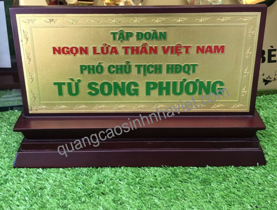 biển chức danh Tập đoàn Ngọn Lửa Thần, biển chức danh đế gỗ mặt inox, biển chức danh tại Tân Bình TPHCM