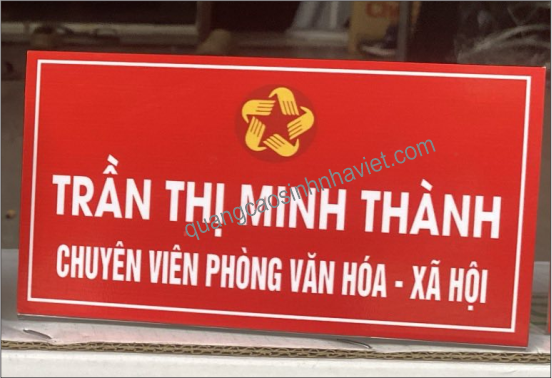 biển chức danh mica chữ L, biển chức danh hành chính công Phước Tân, biển tên phòng ban mica