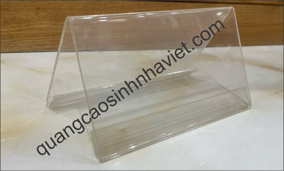 Biển chức Danh mica uốn hình chữ V phục vụ tại Biên Hòa, Đồng Nai