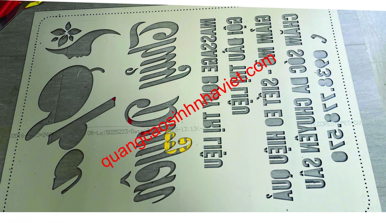 Cắt CNC tấm alu chữ mica viền led tại Biên Hòa Đồng Nai