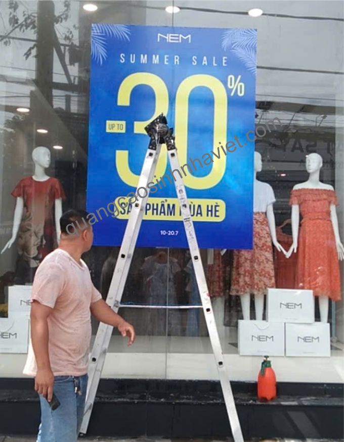 Thi công dán decal kính cho thời trang Nem Biên Hòa