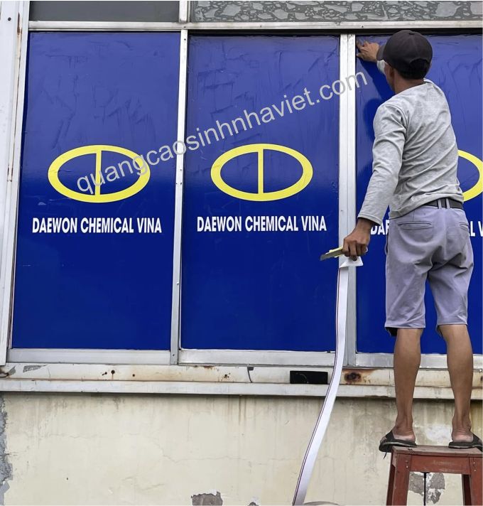 In decal dán kính cho công ty DAEWON CHEMICAL VINA TẠI KCN LONG THÀNH