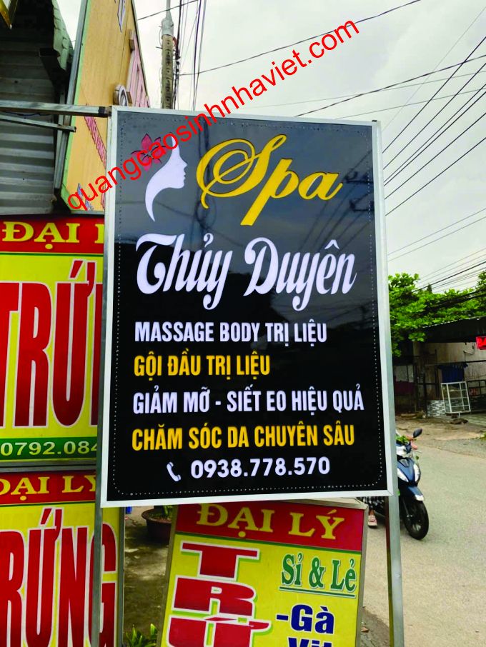 Thi công lắp đặt hộp đèn alu chữ mica âm tại Đồng Nai, đội ngũ thợ Sinh Nhà Việt lắp đặt chắc chắn, vừa tầm quan sát