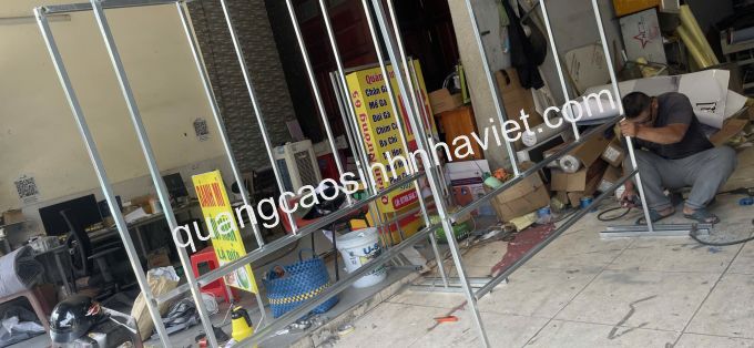 xưởng làm bảng hiệu quảng cáo cửa hàng Tam Phước